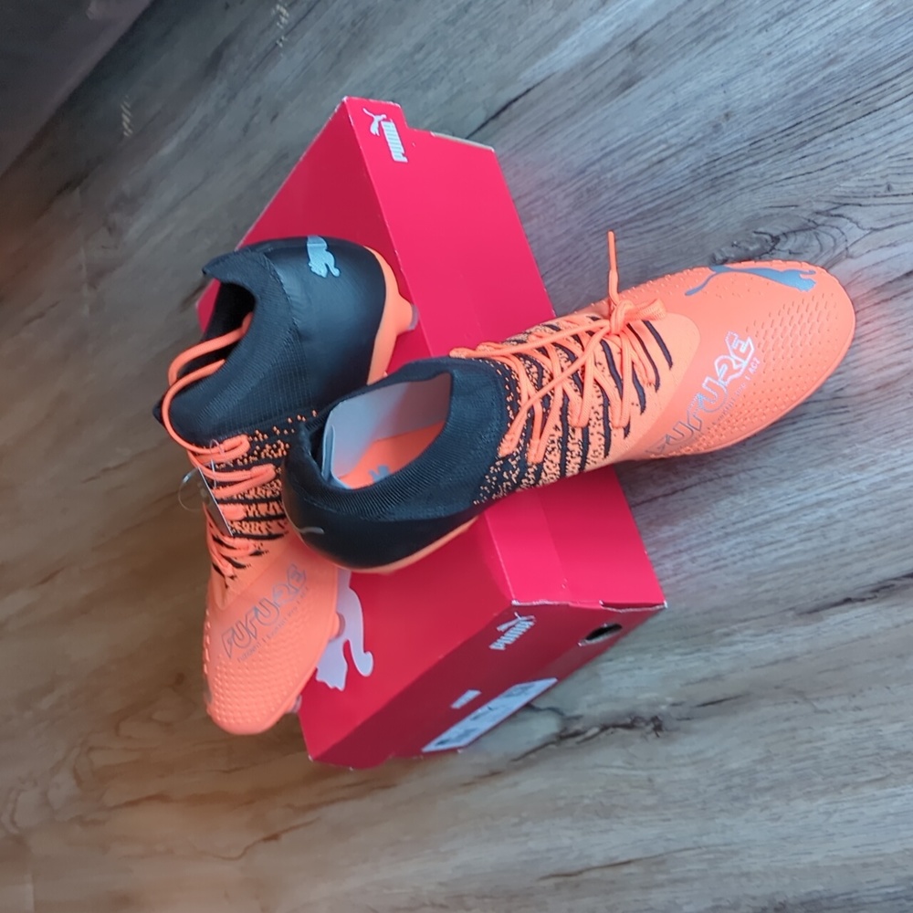 Puma men's size 12 Future Z 3.3 FG soccer cleats